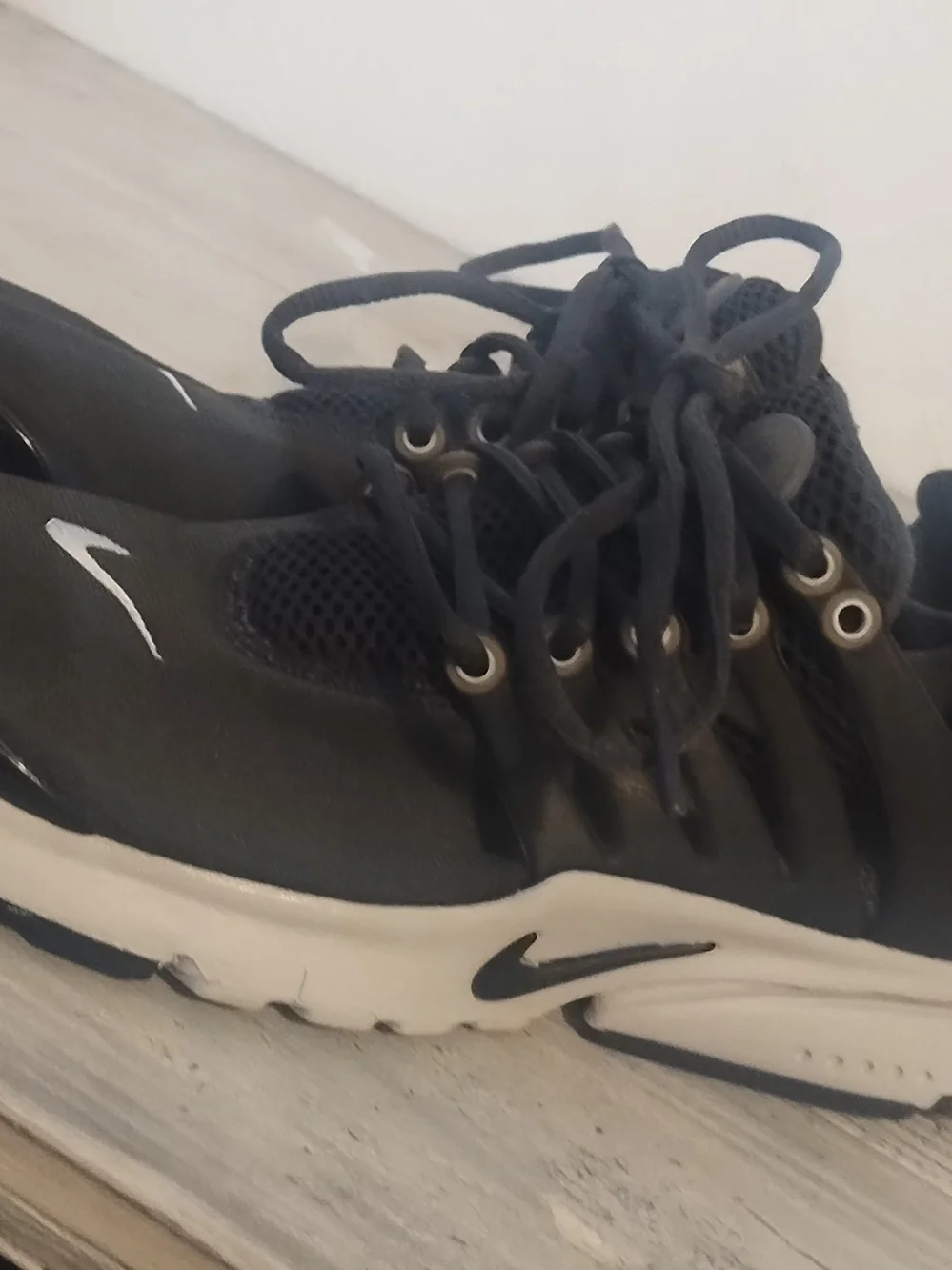Nike Air Presto (GS) Youth's Size 7Y Running Shoes Black please look at the pict